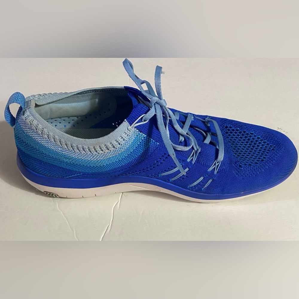 NIKE FREE TR FOCUS FLY KNIT Sneakers, Sz 11, Running, Athletic, Athleisure - Picture 11 of 15